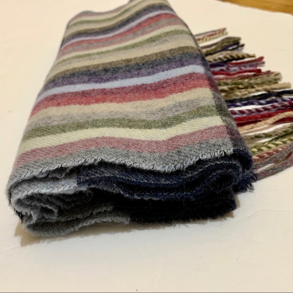 Wool scarf made in Italy stripes fringed - Picture 2 of 7